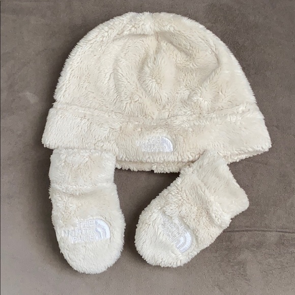 north face infant hat and mittens
